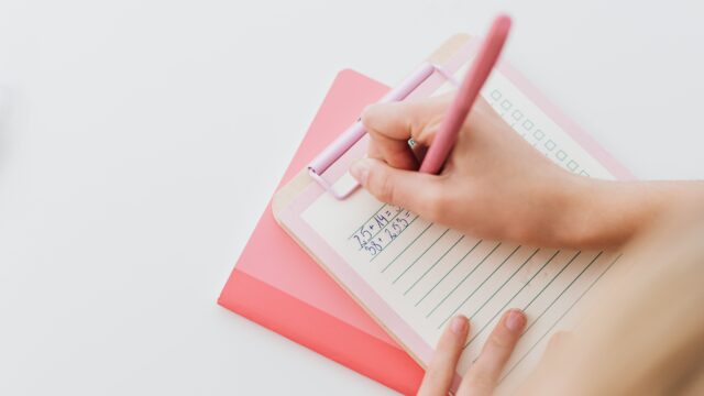 TEST : Nom de famille et séparation : ce que dit la justice suisse